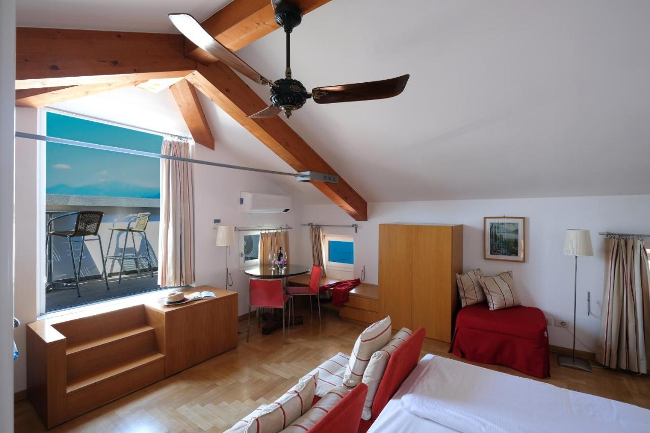 Albergo Milano วาเรนนา ภายนอก รูปภาพ