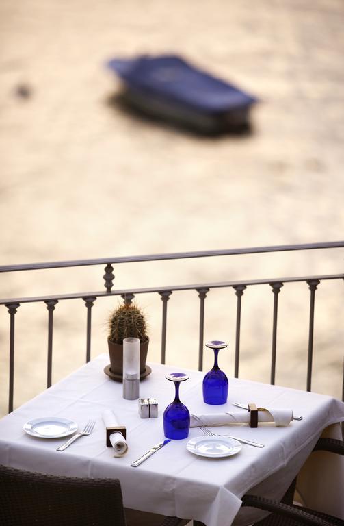 Albergo Milano วาเรนนา ภายนอก รูปภาพ